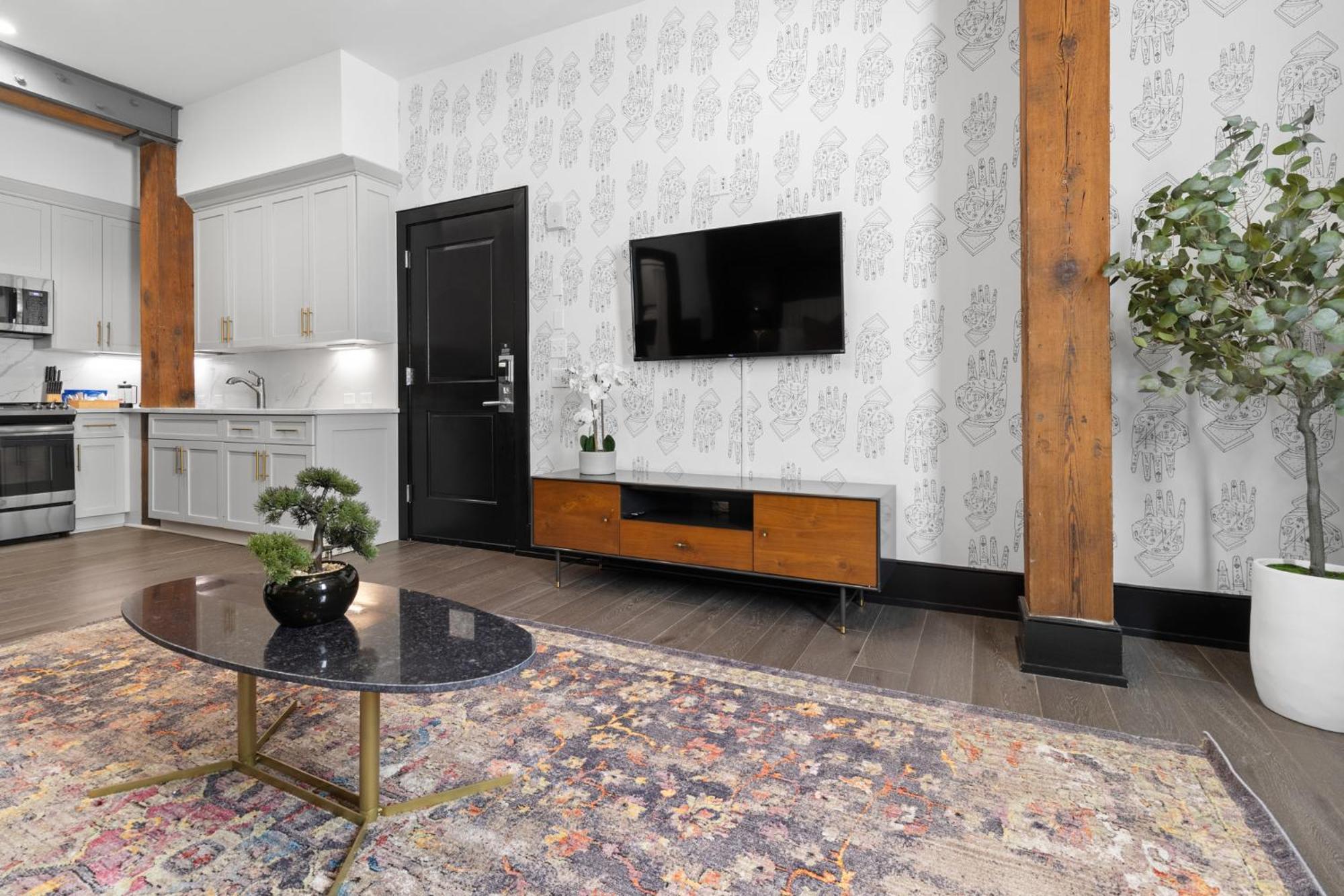 888 Baronne * New Orleans