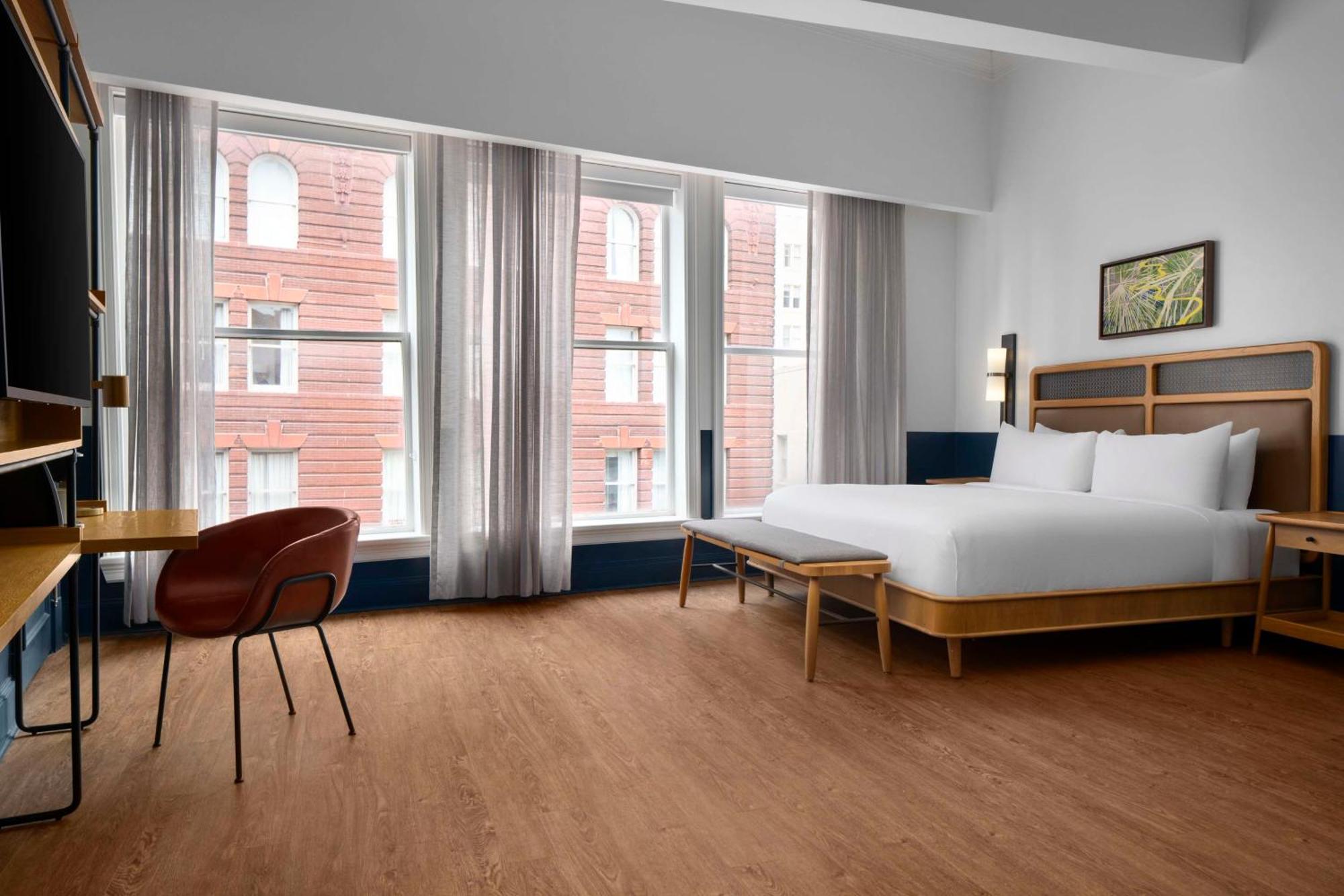 Theo New Orleans, Tapestry Collection By Hilton