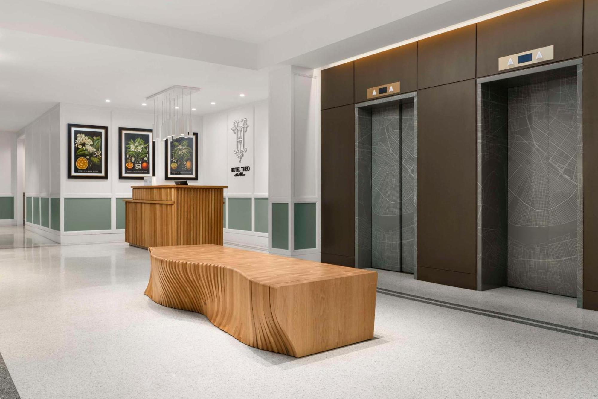 Theo New Orleans, Tapestry Collection By Hilton Hotel