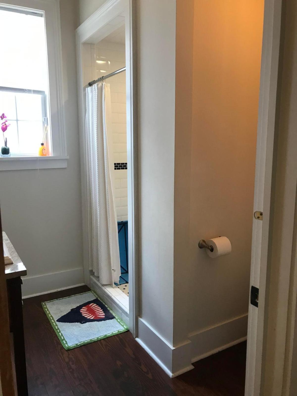 Eclectically Furnished In The Heart Of Nola