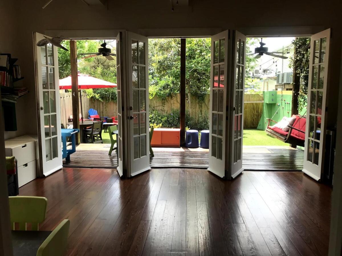 Eclectically Furnished In The Heart Of Nola *