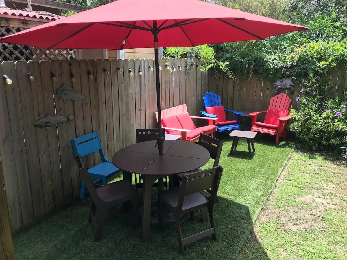 Eclectically Furnished In The Heart Of Nola *
