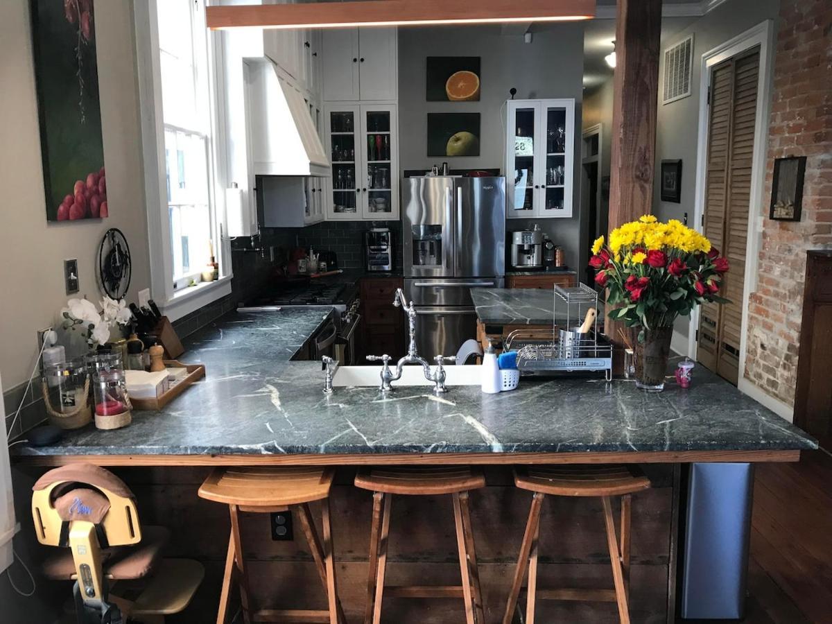 Eclectically Furnished In The Heart Of Nola New Orleans