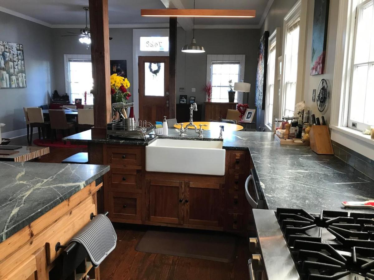 Eclectically Furnished In The Heart Of Nola Holiday home New Orleans