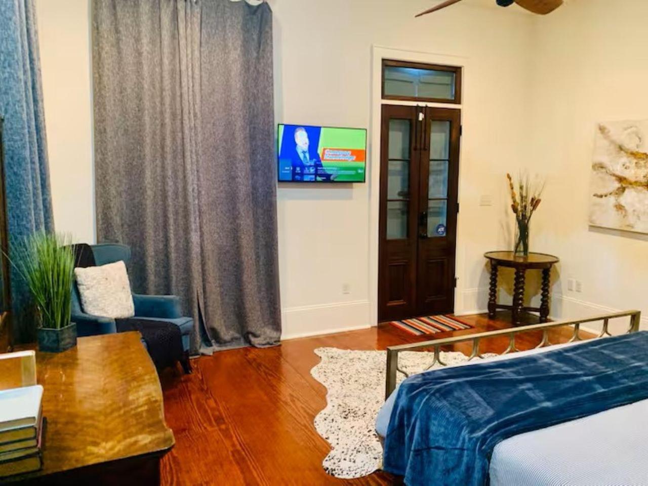 Charming Creole 2 Blocks Across Rampart St From French Quarter Holiday home