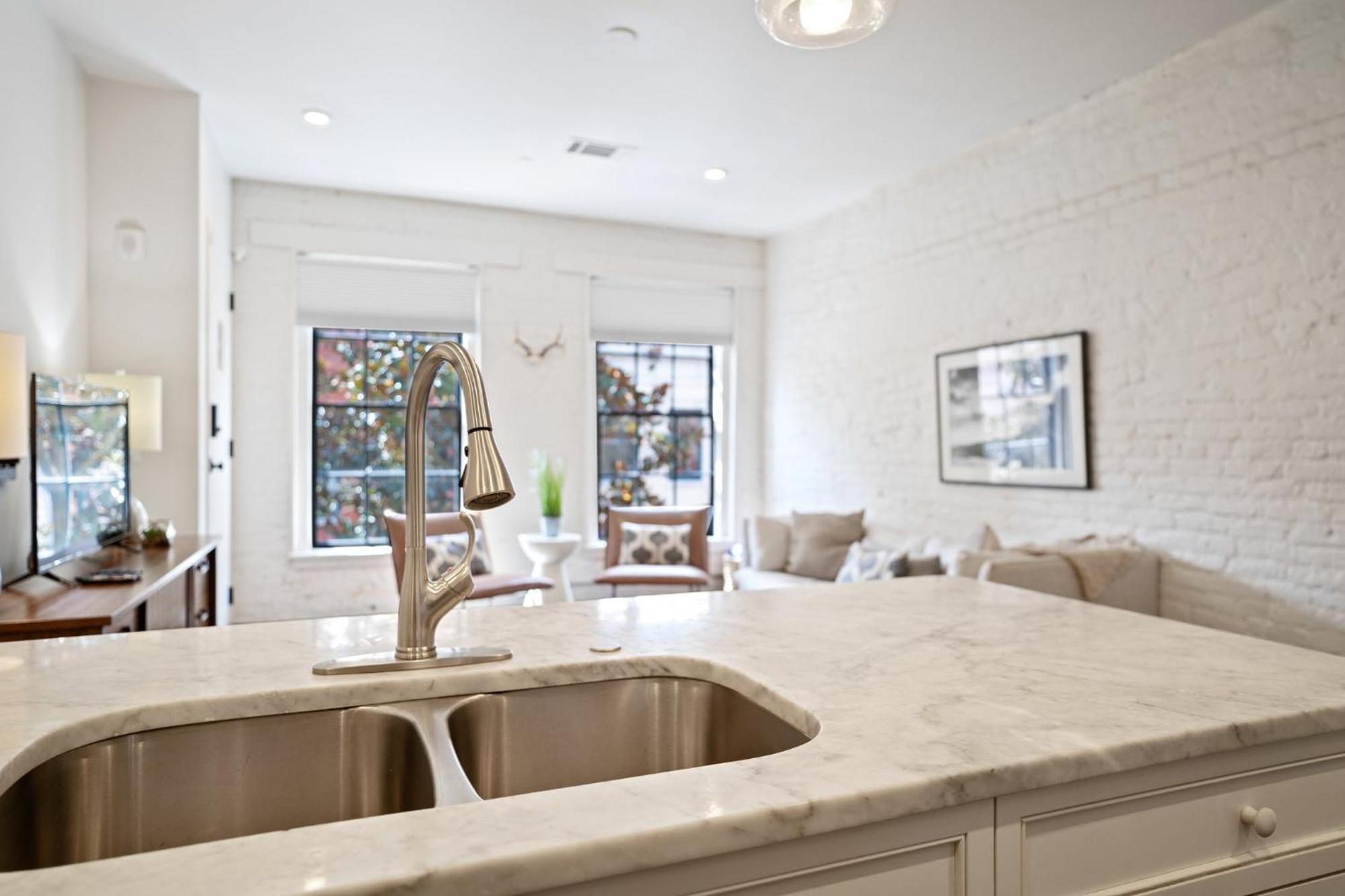 Charming Cbd 4br On Gravier Near Jazz & Dining New Orleans