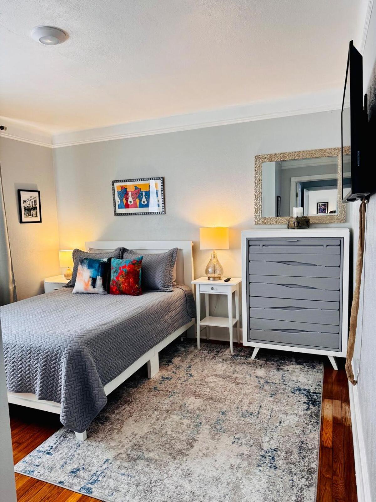Renovated Charming 2br Close To French Quarter *