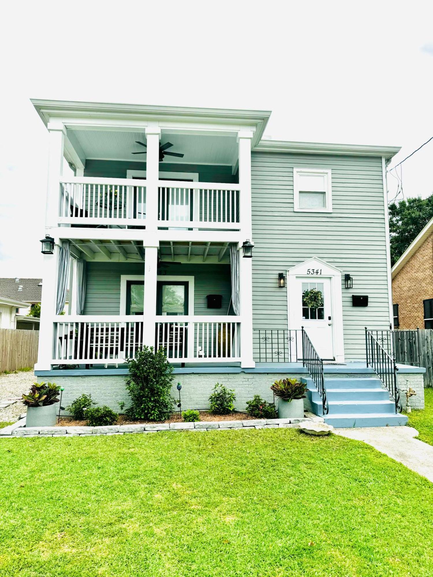Apartment Renovated Charming 2br Close To French Quarter *
