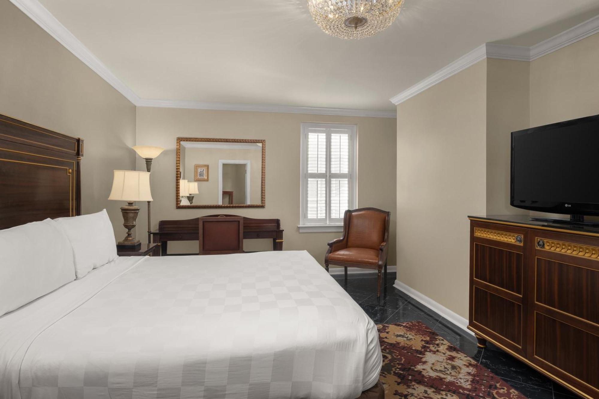 Mazarin Hotel
