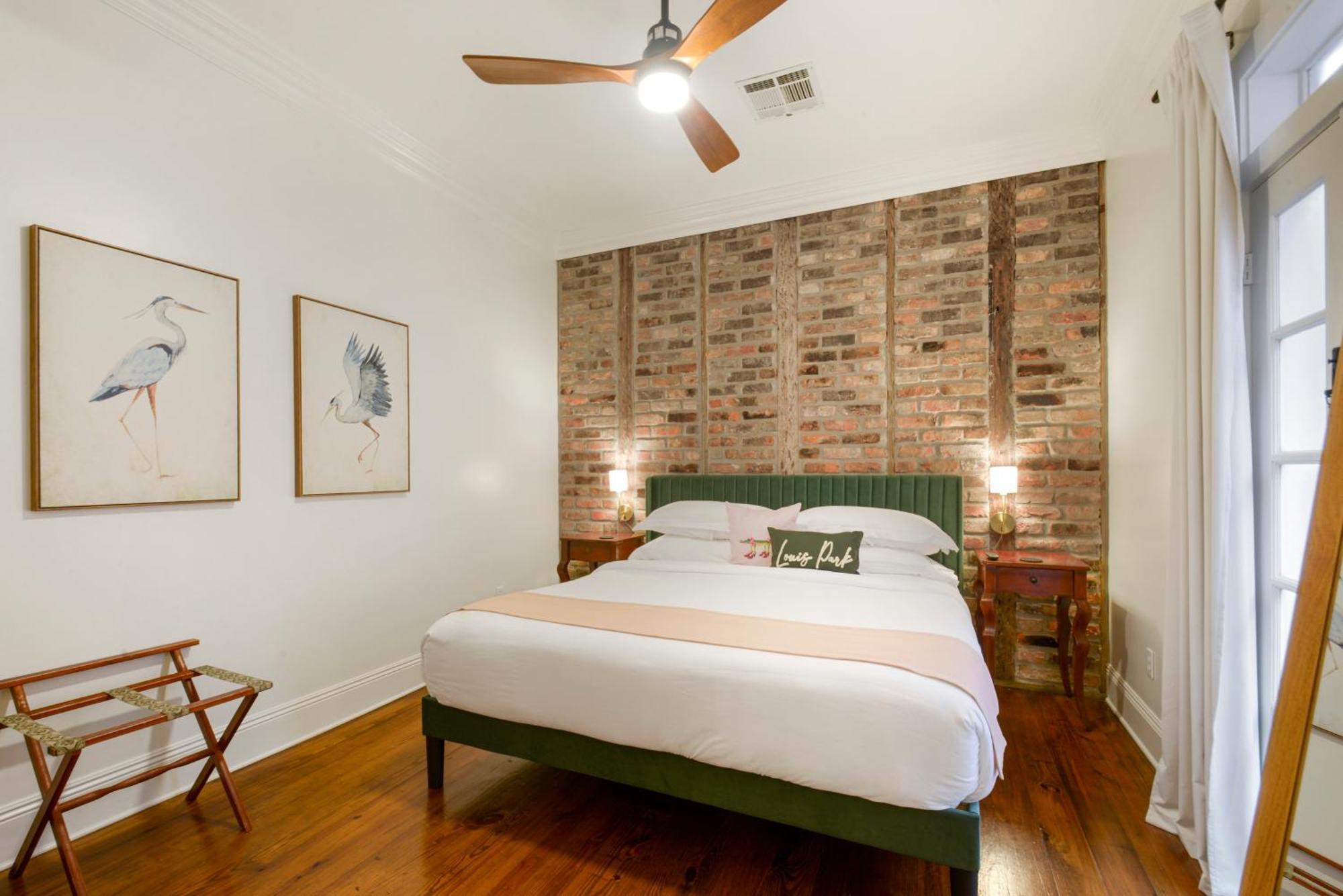 Hotel Louis Park