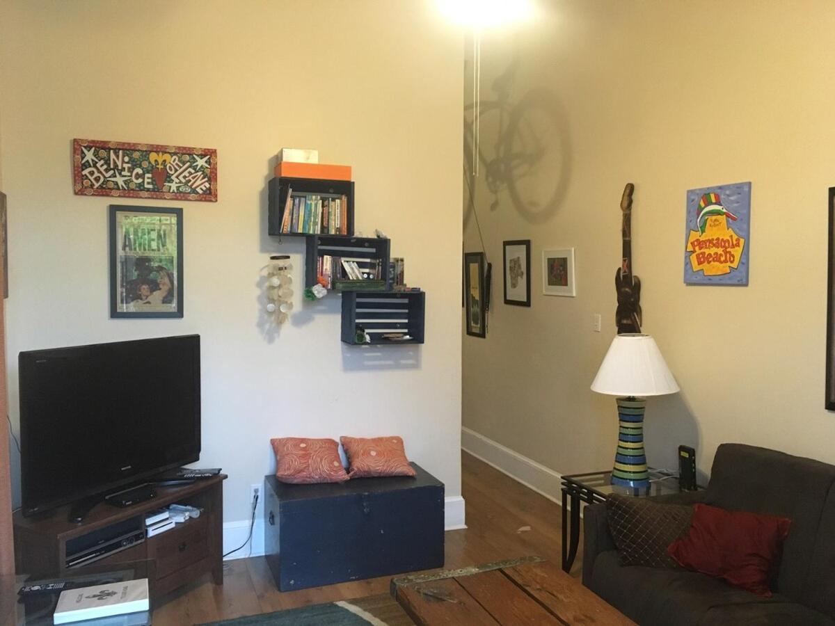 Near Bustling Magazine St With Bikes Holiday home New Orleans