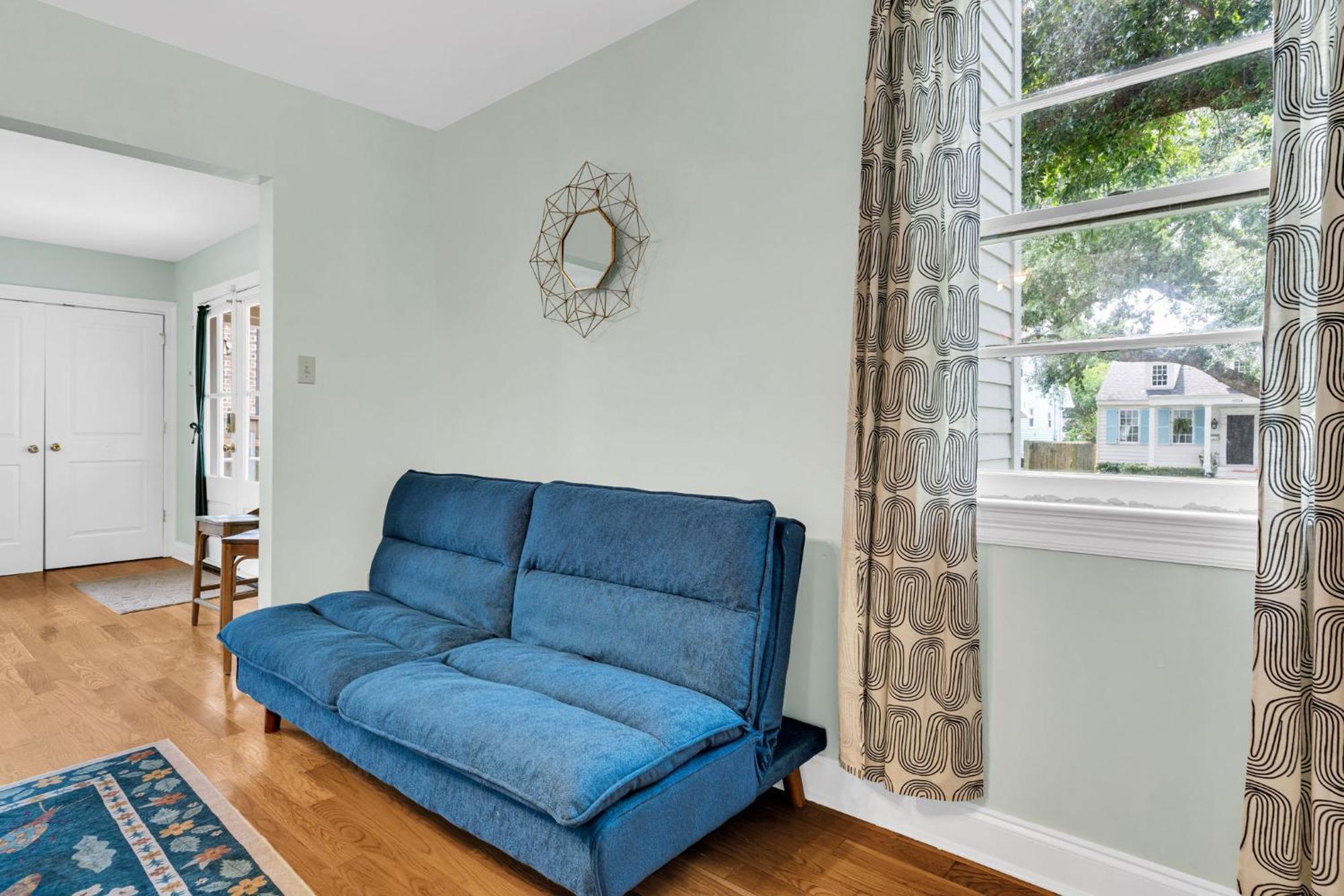 Full Unit Off Canal Blvd 4 Miles From French Qtr Holiday home
