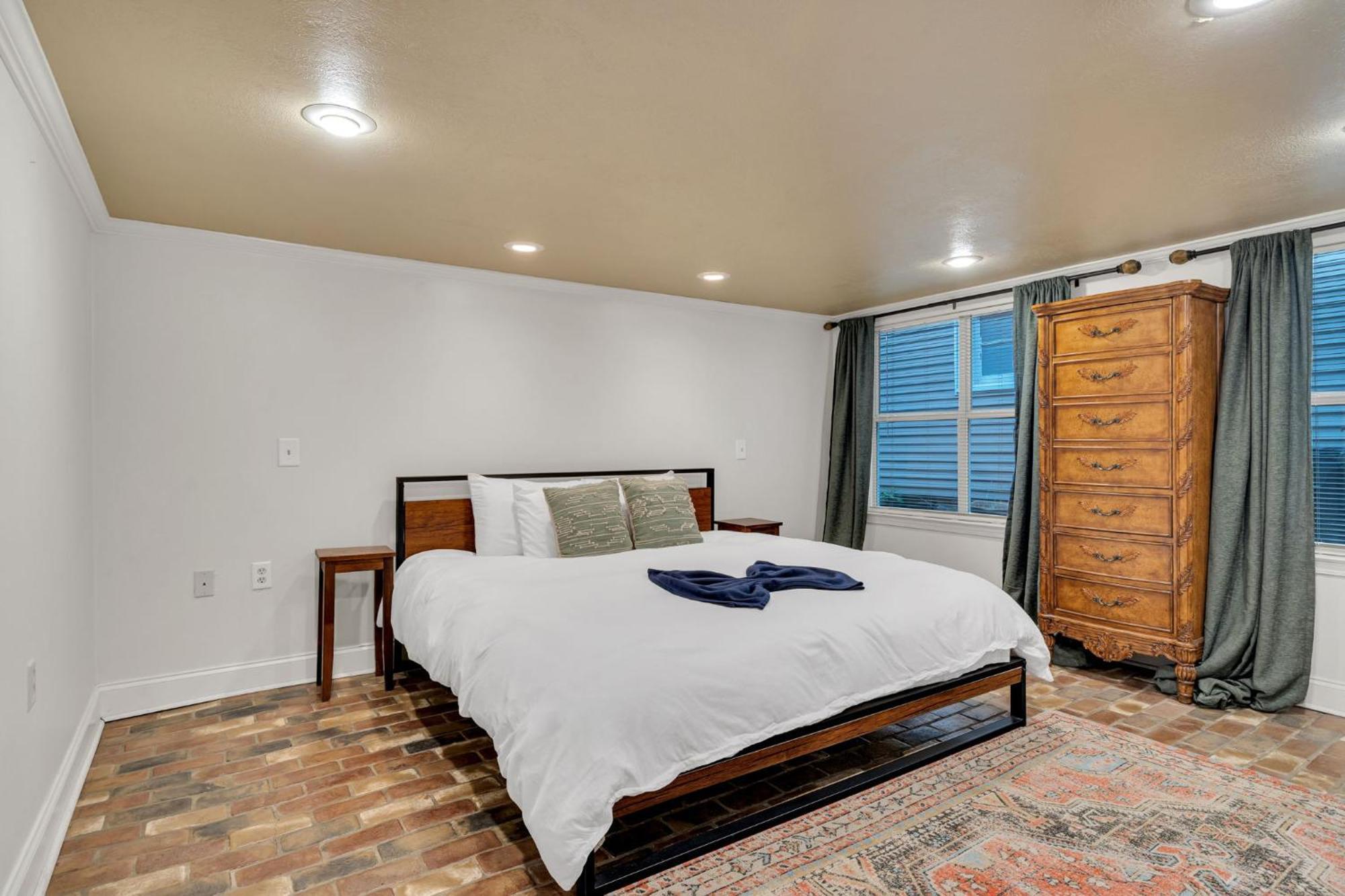 Cozy 3br In Bayou St John Apartment