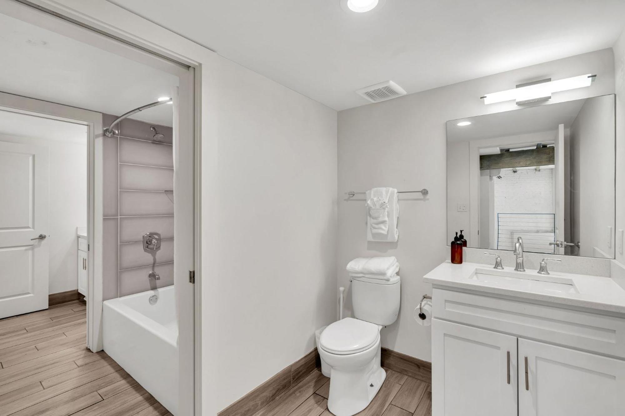 2br In The French Quarter & Steps To Frenchmen *