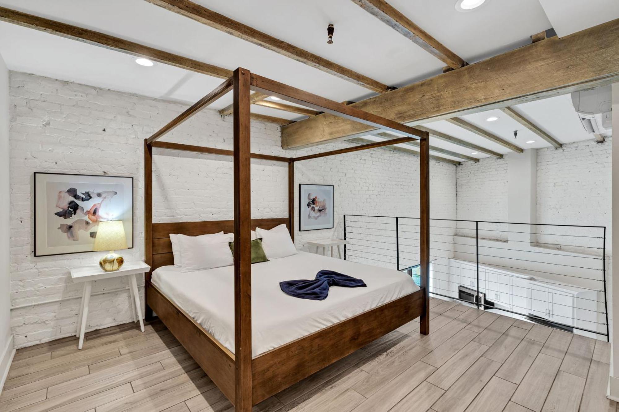 2br In The French Quarter & Steps To Frenchmen Hotel *
