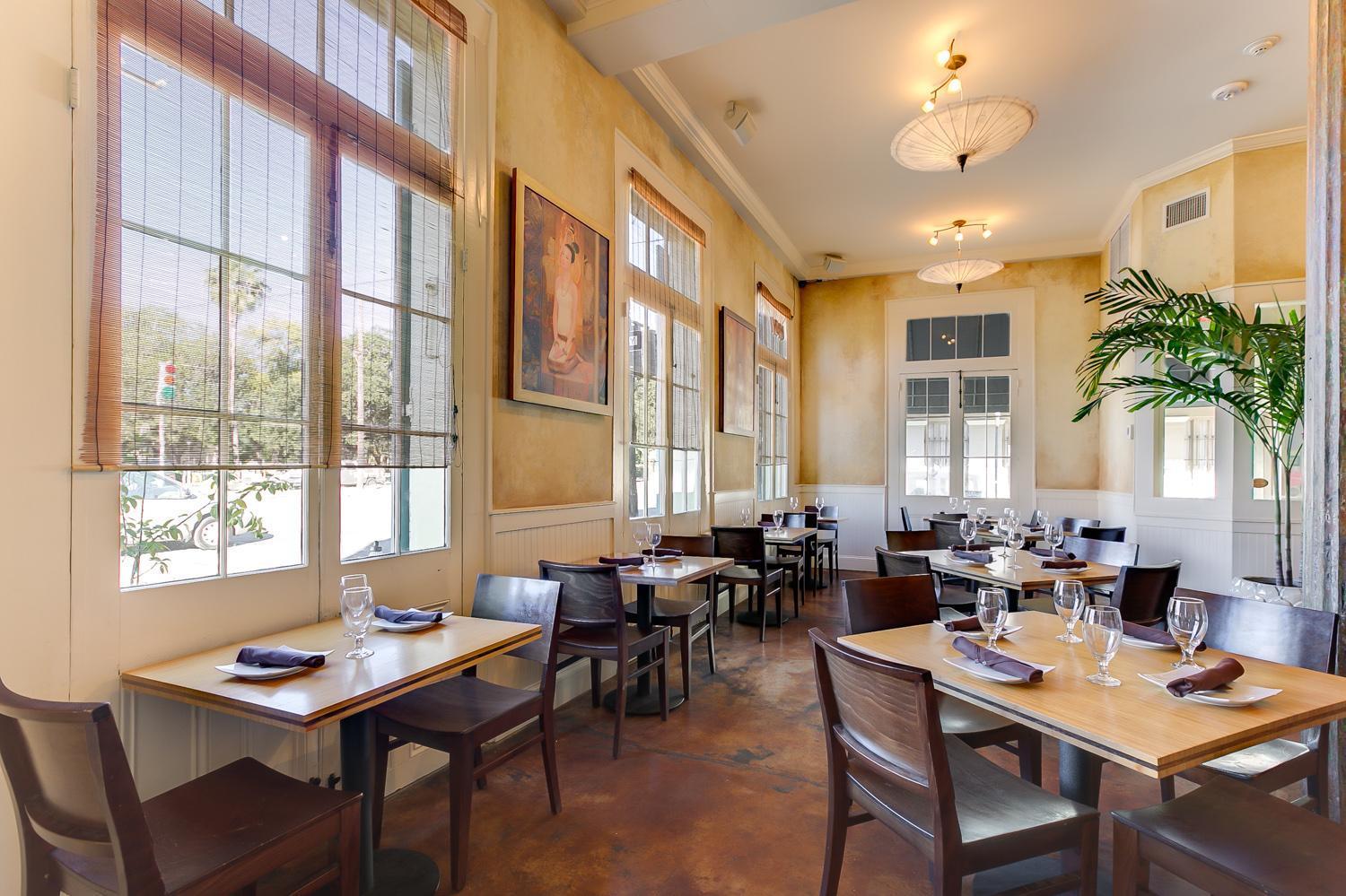 Royal Elysian Guest house *