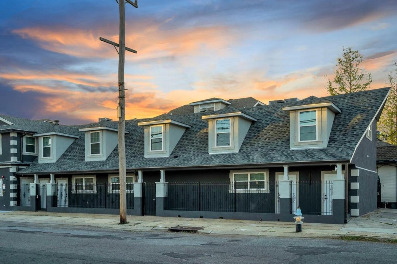 Hotel Sleeps 24-spacious Near Fq W Pool New Orleans