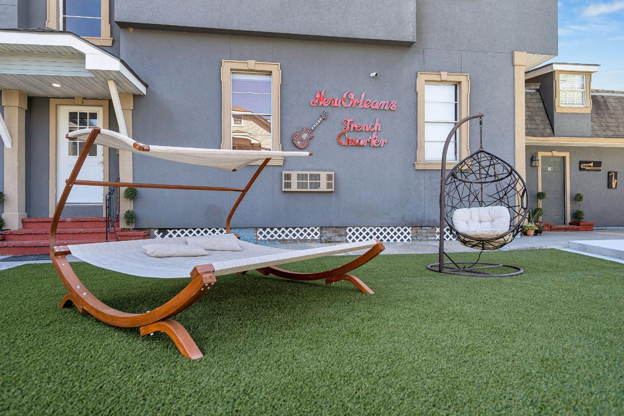 Sleeps 24-spacious Near Fq W Pool New Orleans
