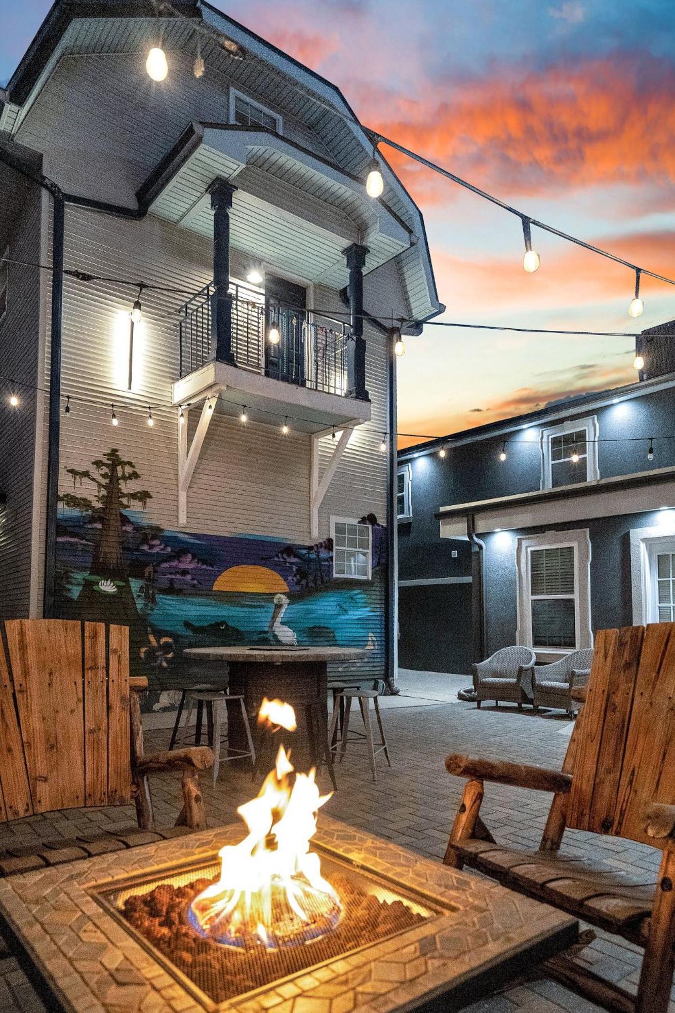 Sleeps 24-spacious Near Fq W Pool Hotel New Orleans