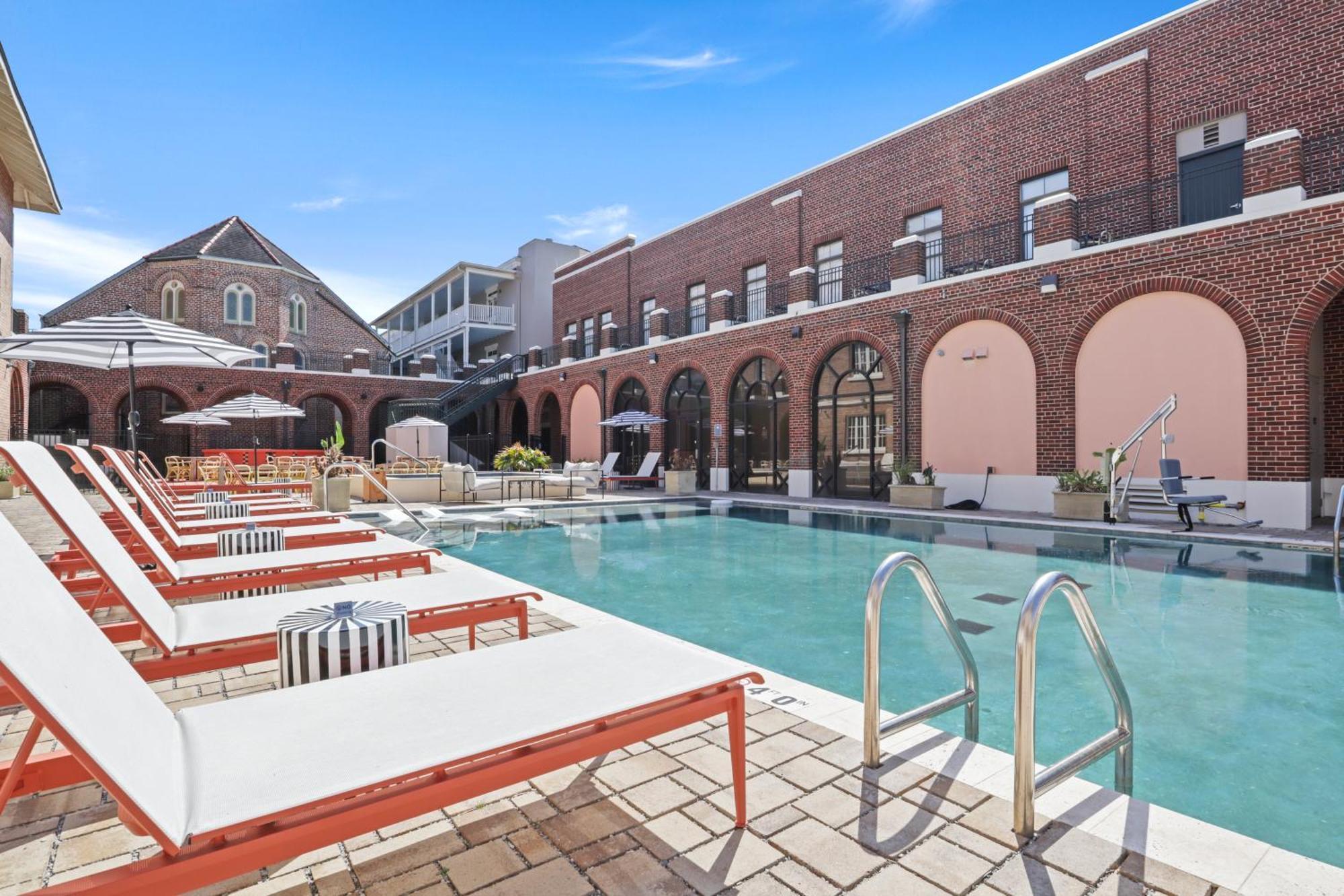 Bywater Aparthotel