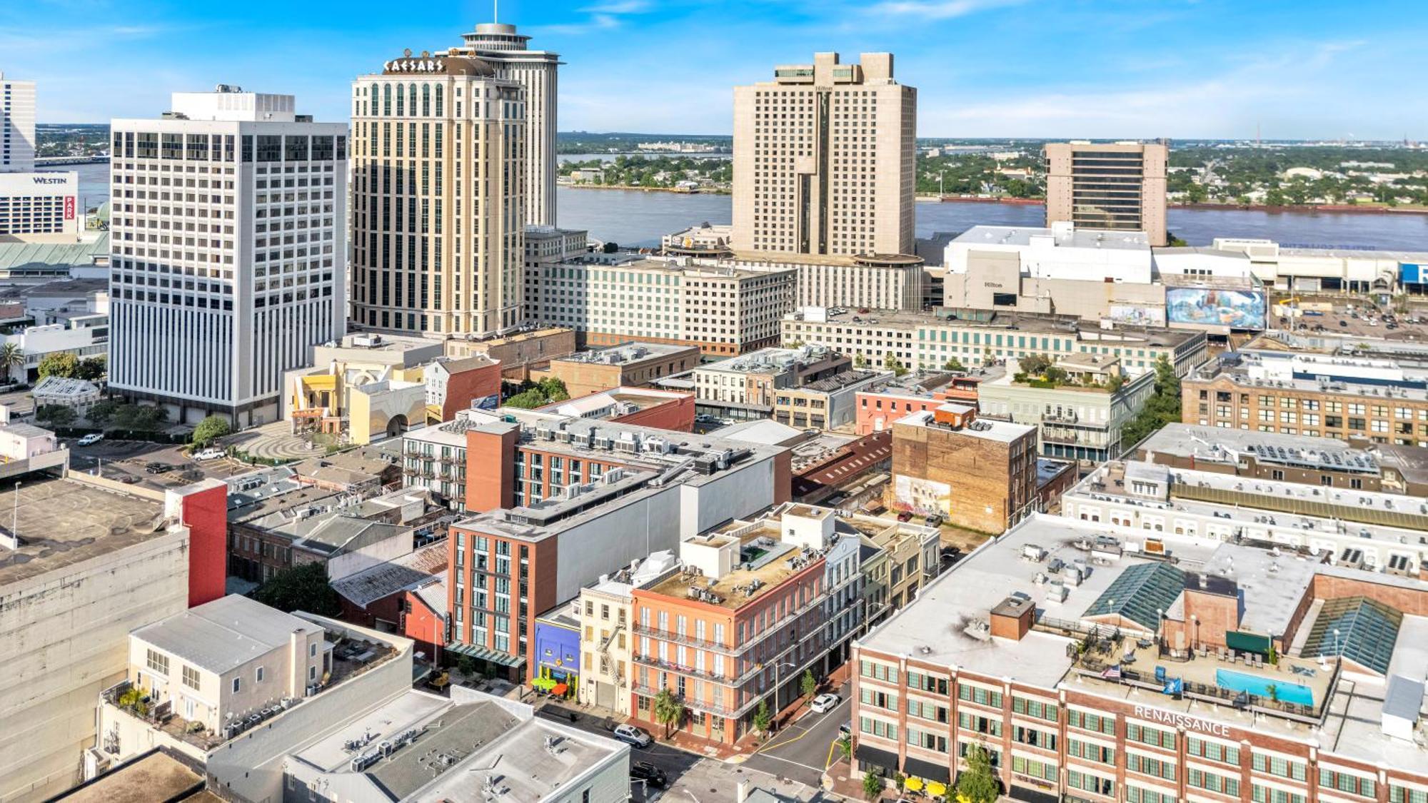 Apartment Warehouse District 1br W Parking Near Fq *