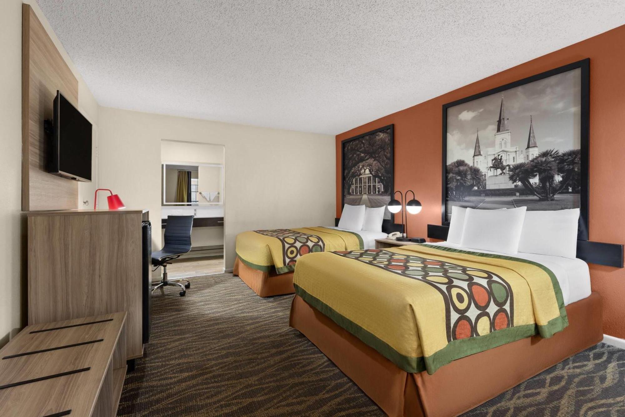 Super 8 By Wyndham Hotel 2*