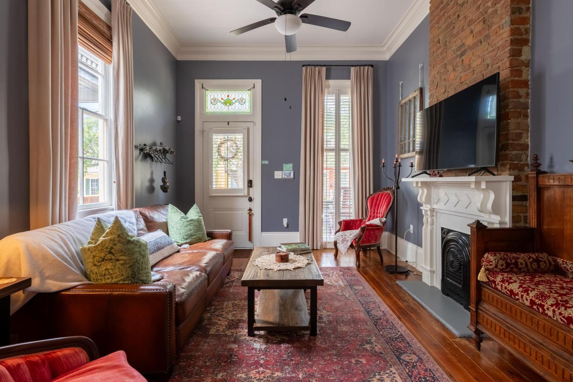 Luxury Historic Shotgun In Lower Garden District Holiday home New Orleans