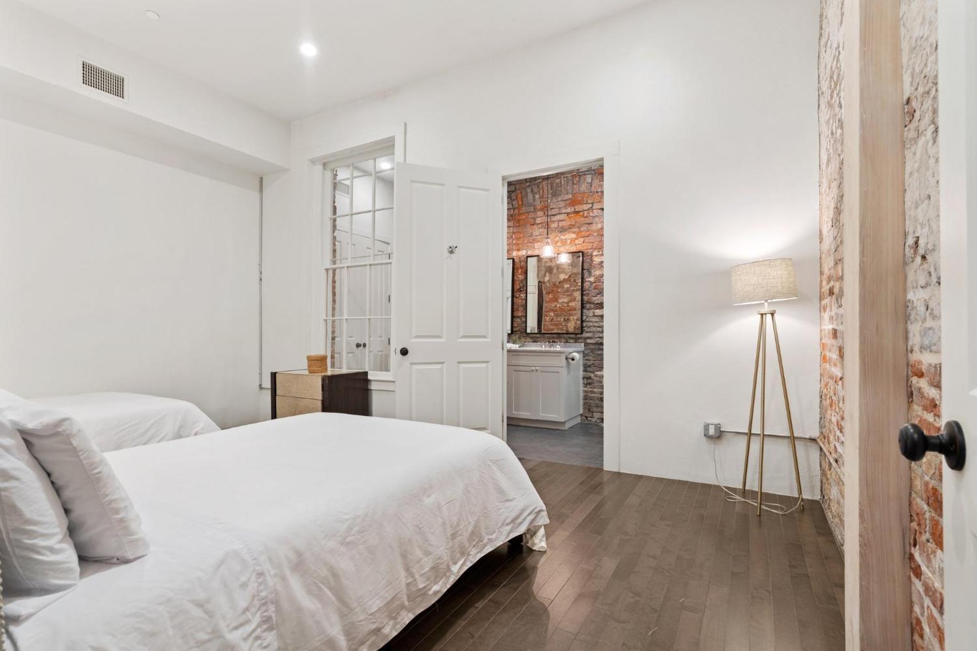 4br Near Bourbon St * New Orleans