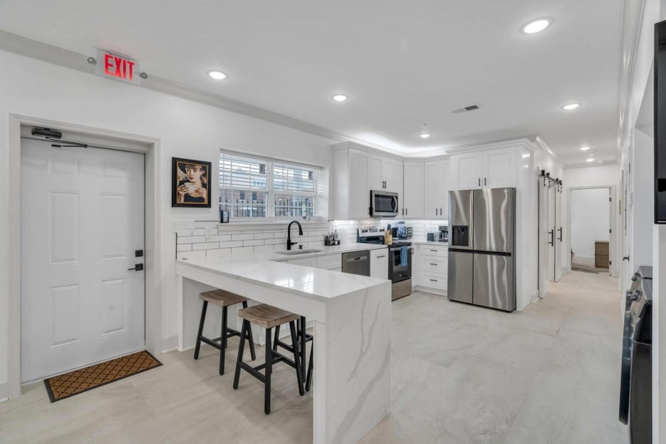 Hotel Sleeps 24-spacious Near Fq W Pool *