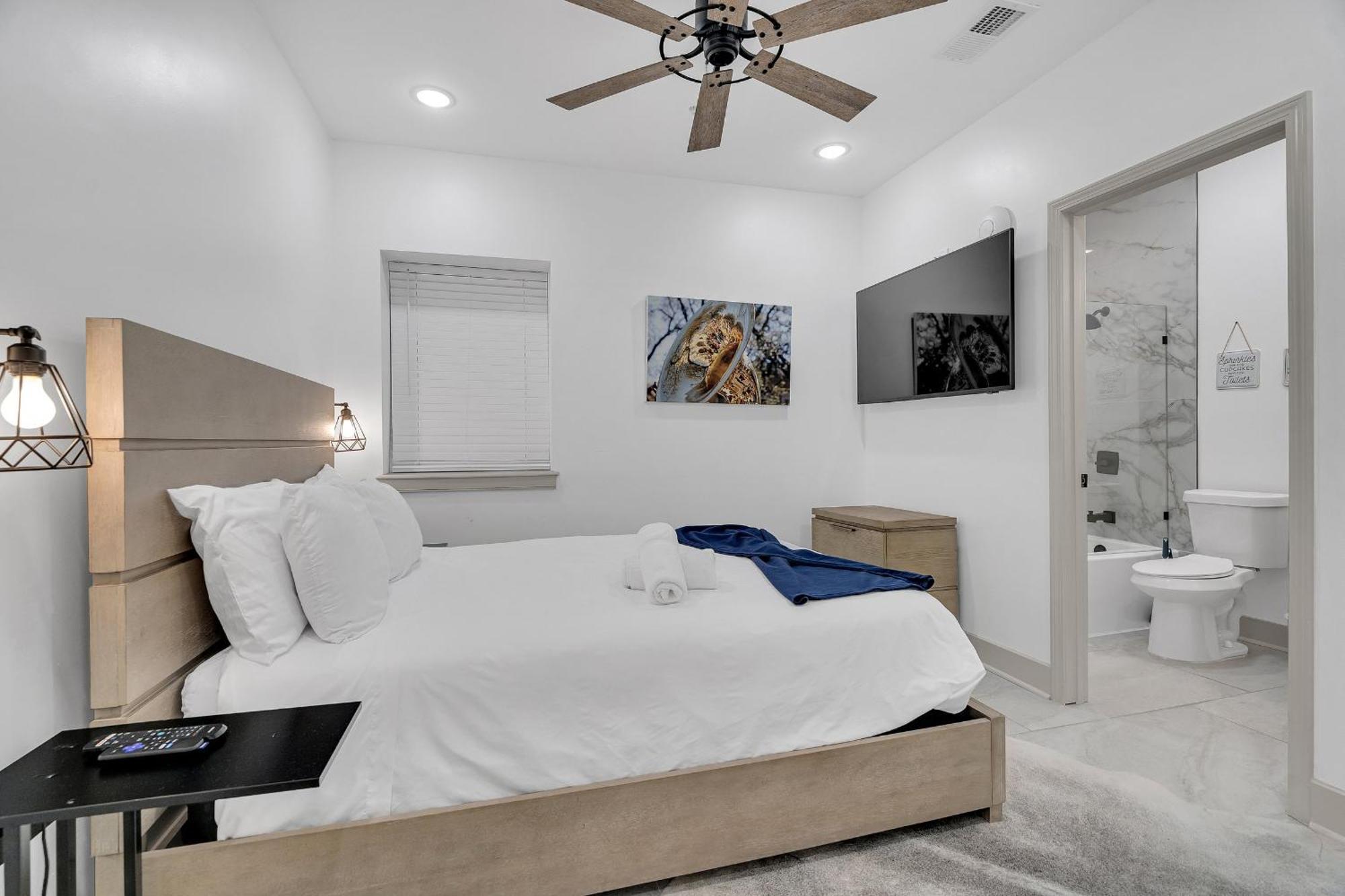 Sleeps 24-spacious Near Fq W Pool Hotel New Orleans