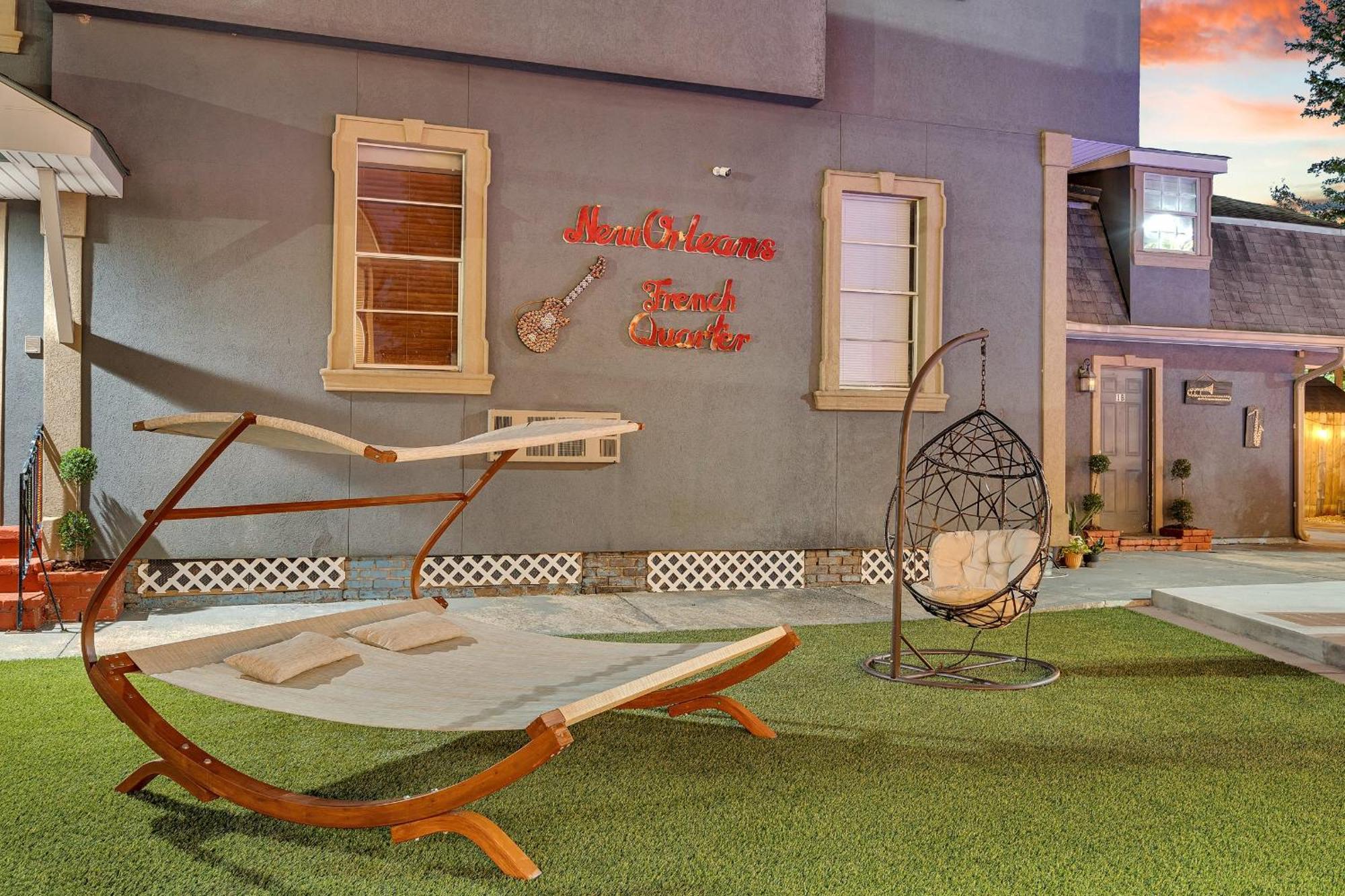 Hotel Sleeps 24-spacious Near Fq W Pool New Orleans