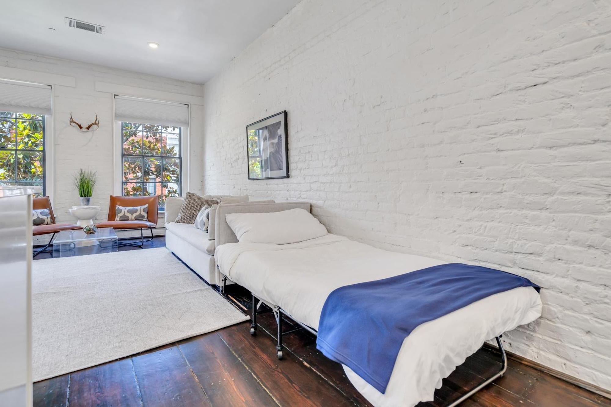 Downtown Nola 4br Sazerac Hotel
