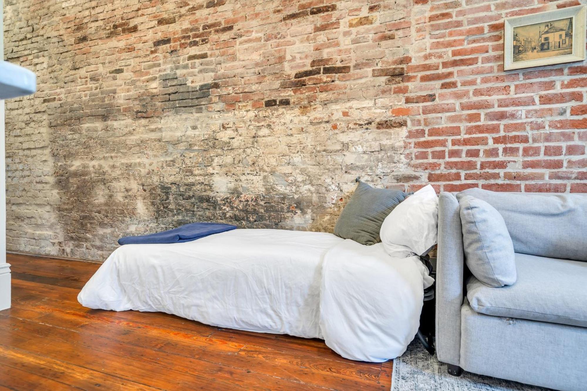 Downtown Nola 4br Sazerac Hotel *