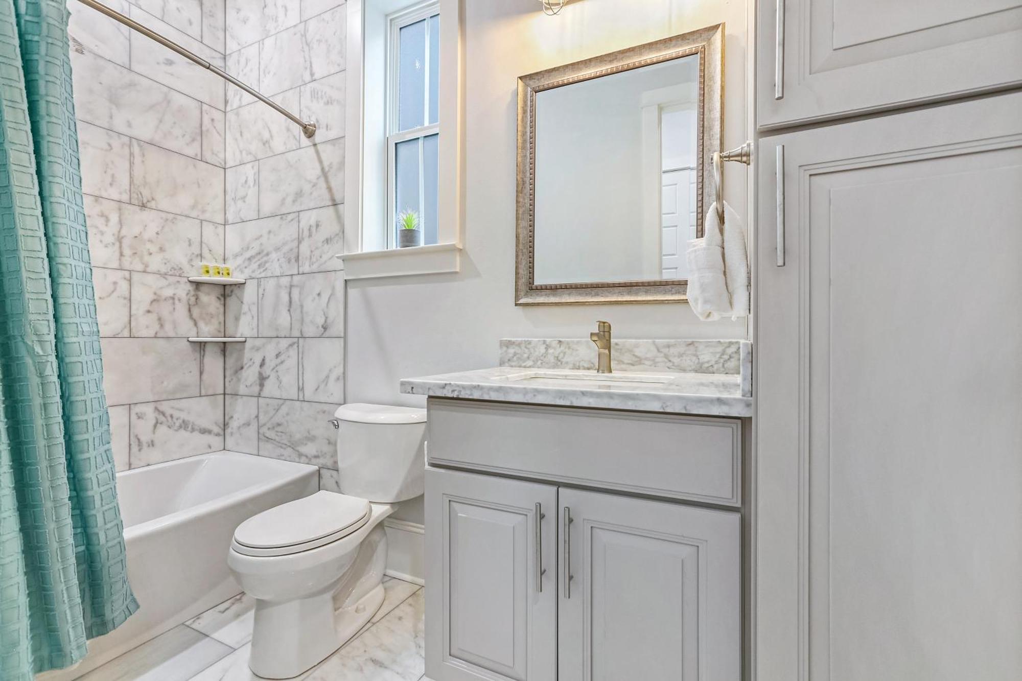 Hosteeva Stunning 4 Bedroom W Pool Steps To St Charles Ave *