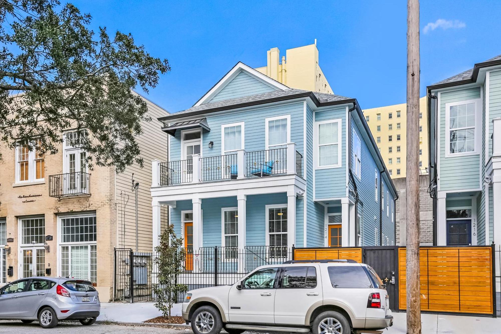 Apartment Hosteeva Stunning 4 Bedroom W Pool Steps To St Charles Ave *