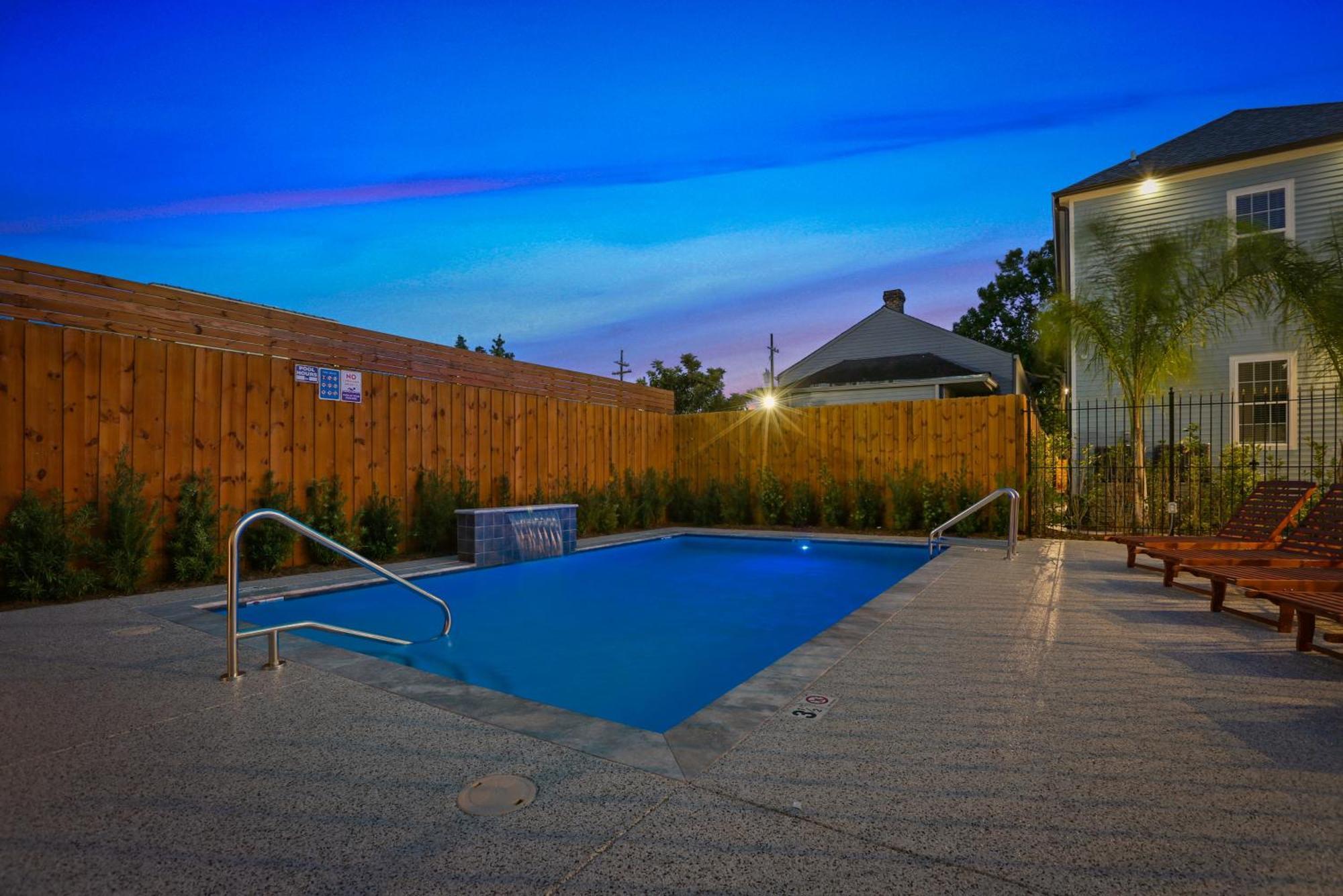 Apartment Hosteeva Stunning 4 Bedroom W Pool Steps To St Charles Ave New Orleans