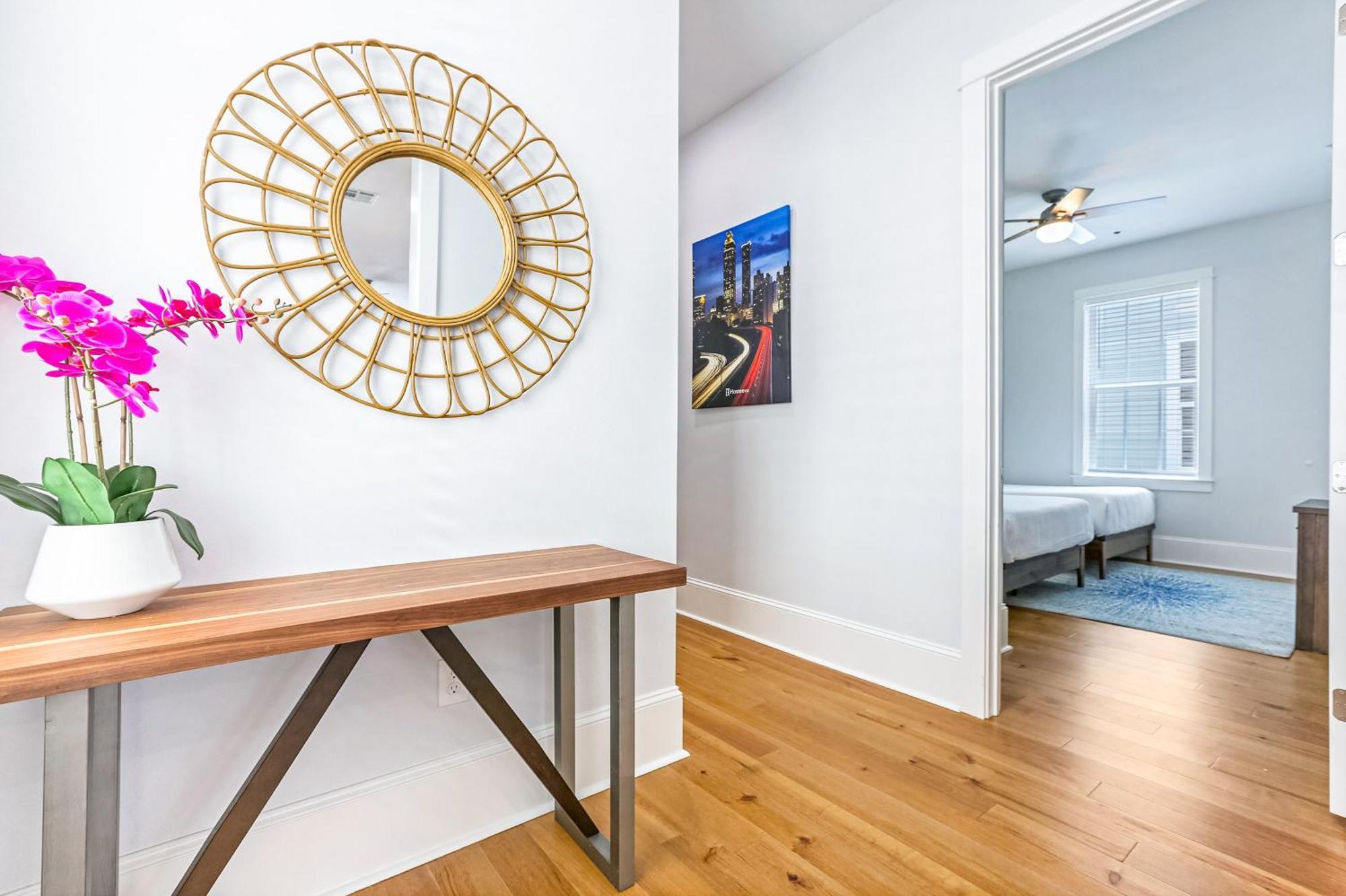 Apartment Hosteeva Stunning 4 Bedroom W Pool Steps To St Charles Ave *