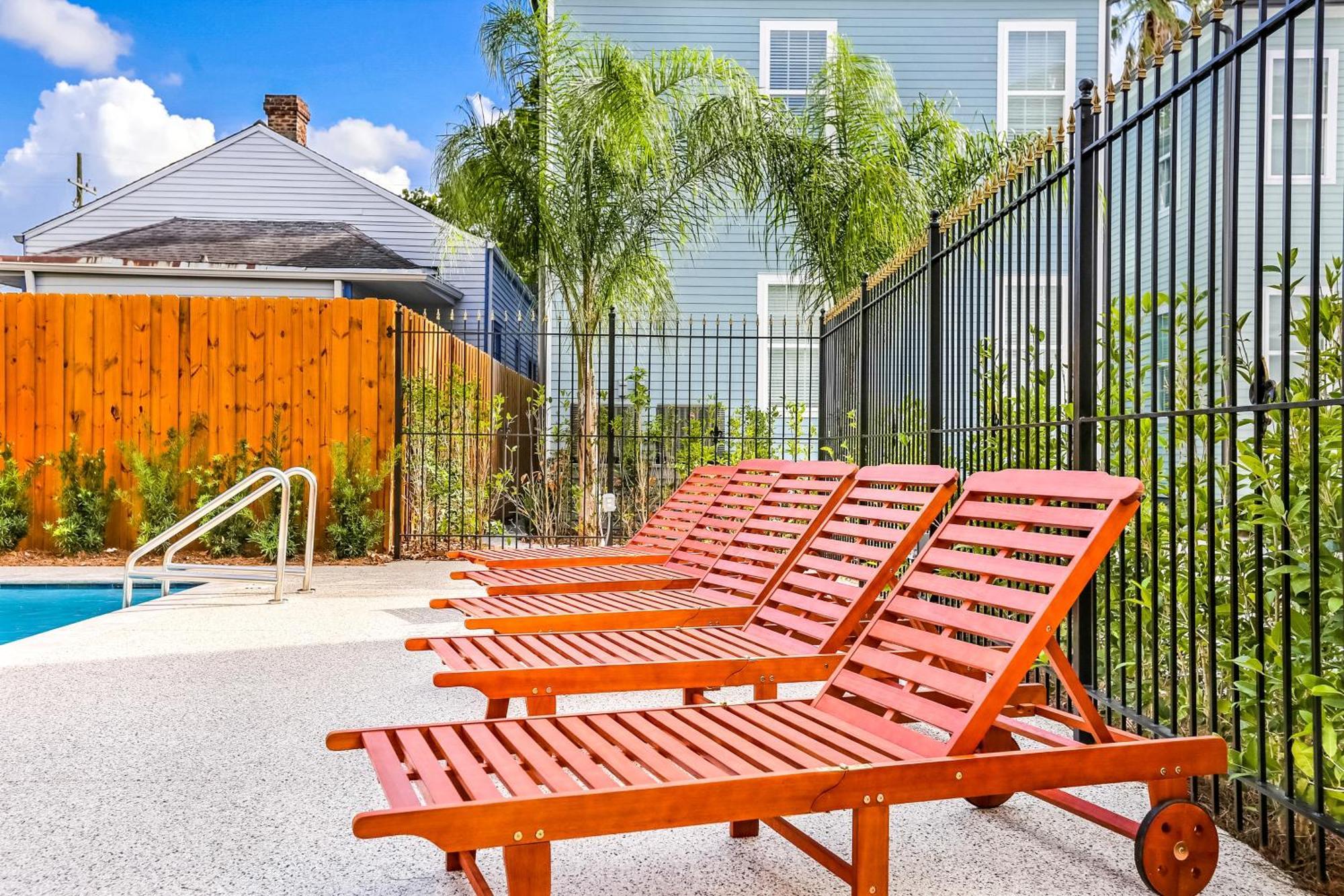 Apartment Hosteeva Stunning 4 Bedroom W Pool Steps To St Charles Ave New Orleans