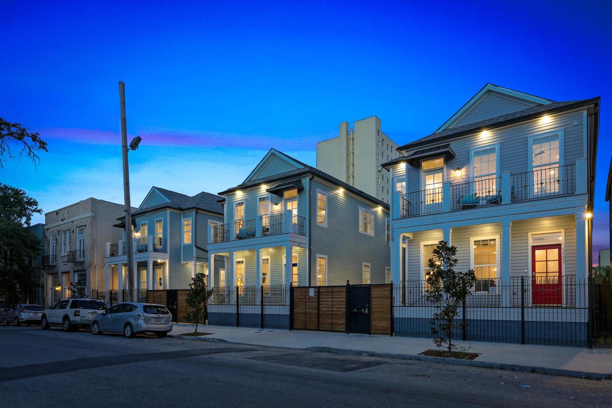 Hosteeva Stunning 4 Bedroom W Pool Steps To St Charles Ave *