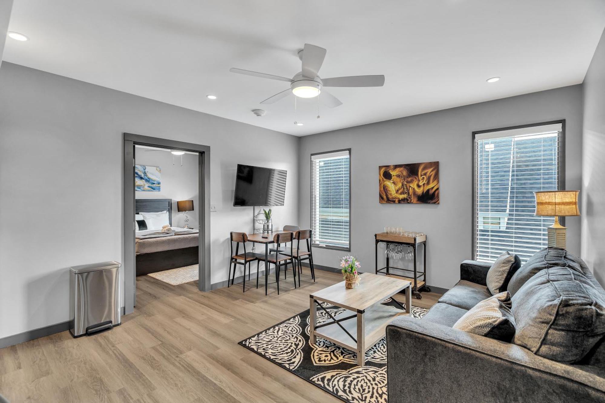 Apartment Bywater At 4200 St Claude Avenue New Orleans