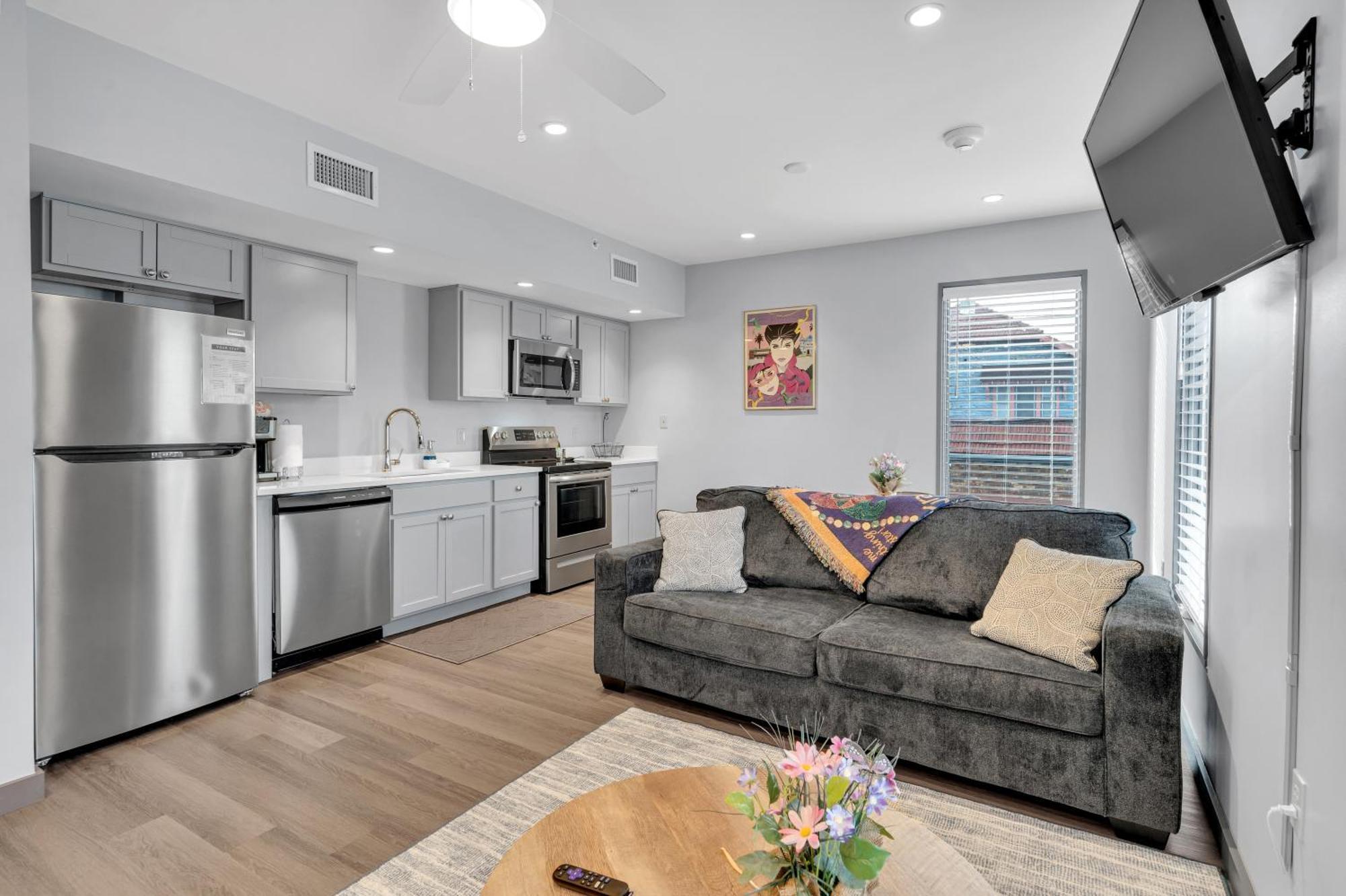 Apartment Bywater At 4200 St Claude Avenue New Orleans