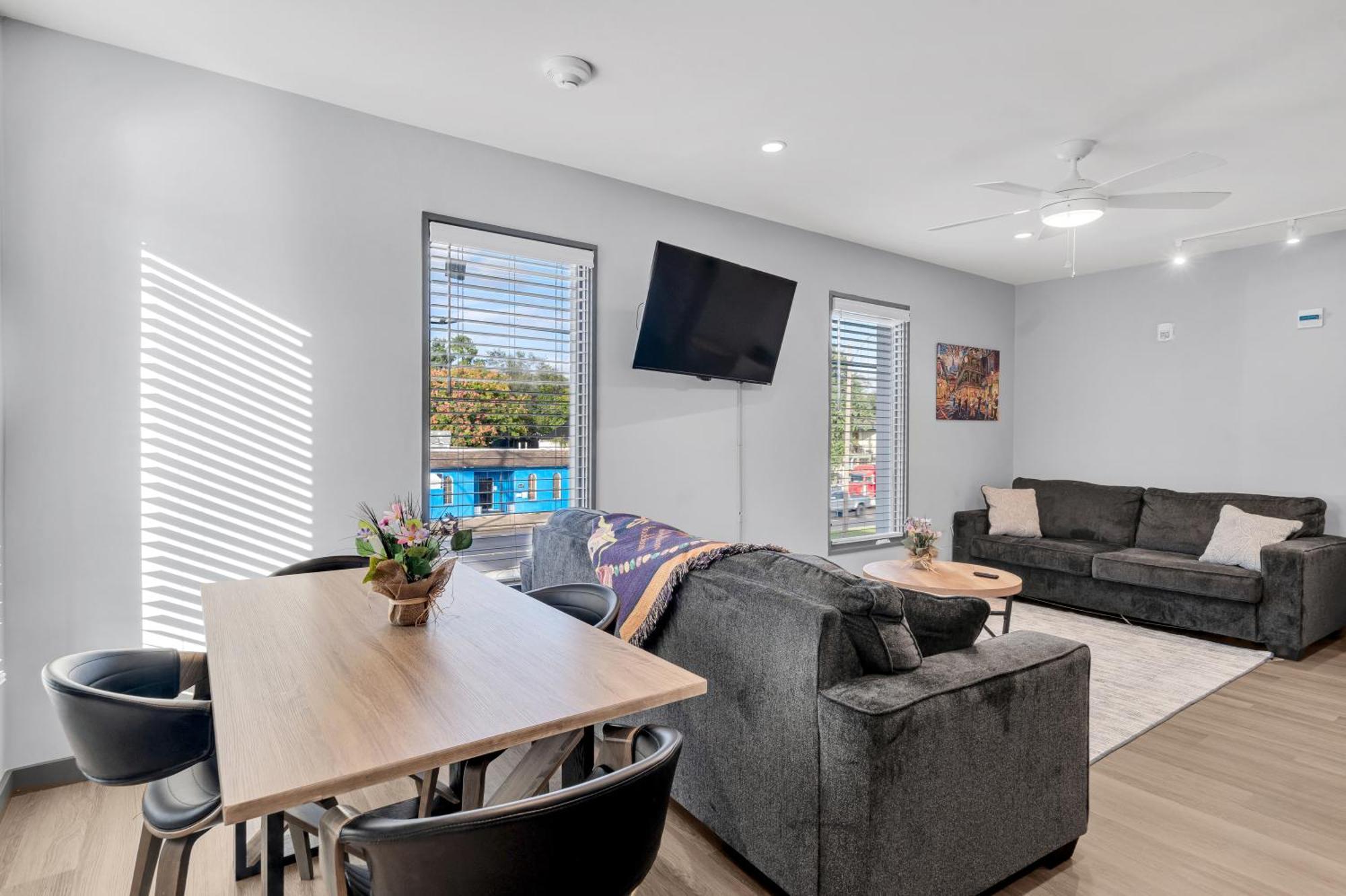 Bywater At 4200 St Claude Avenue Apartment *