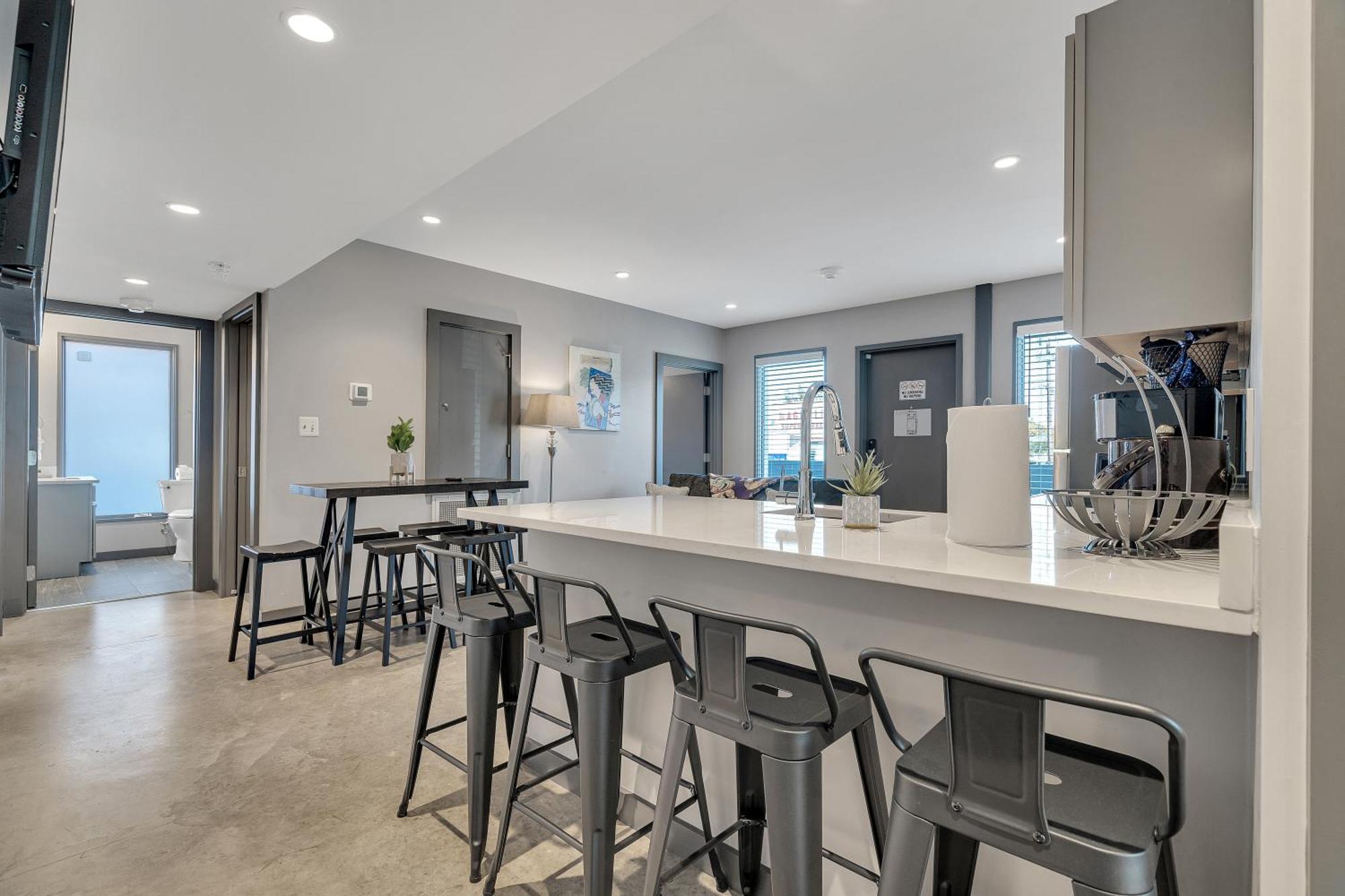 Apartment Bywater At 4200 St Claude Avenue