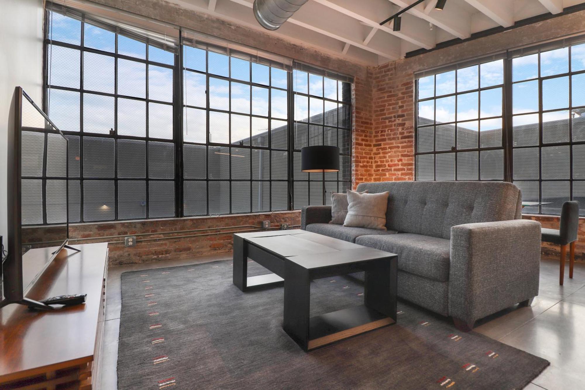 Roami At Motorworks 4*