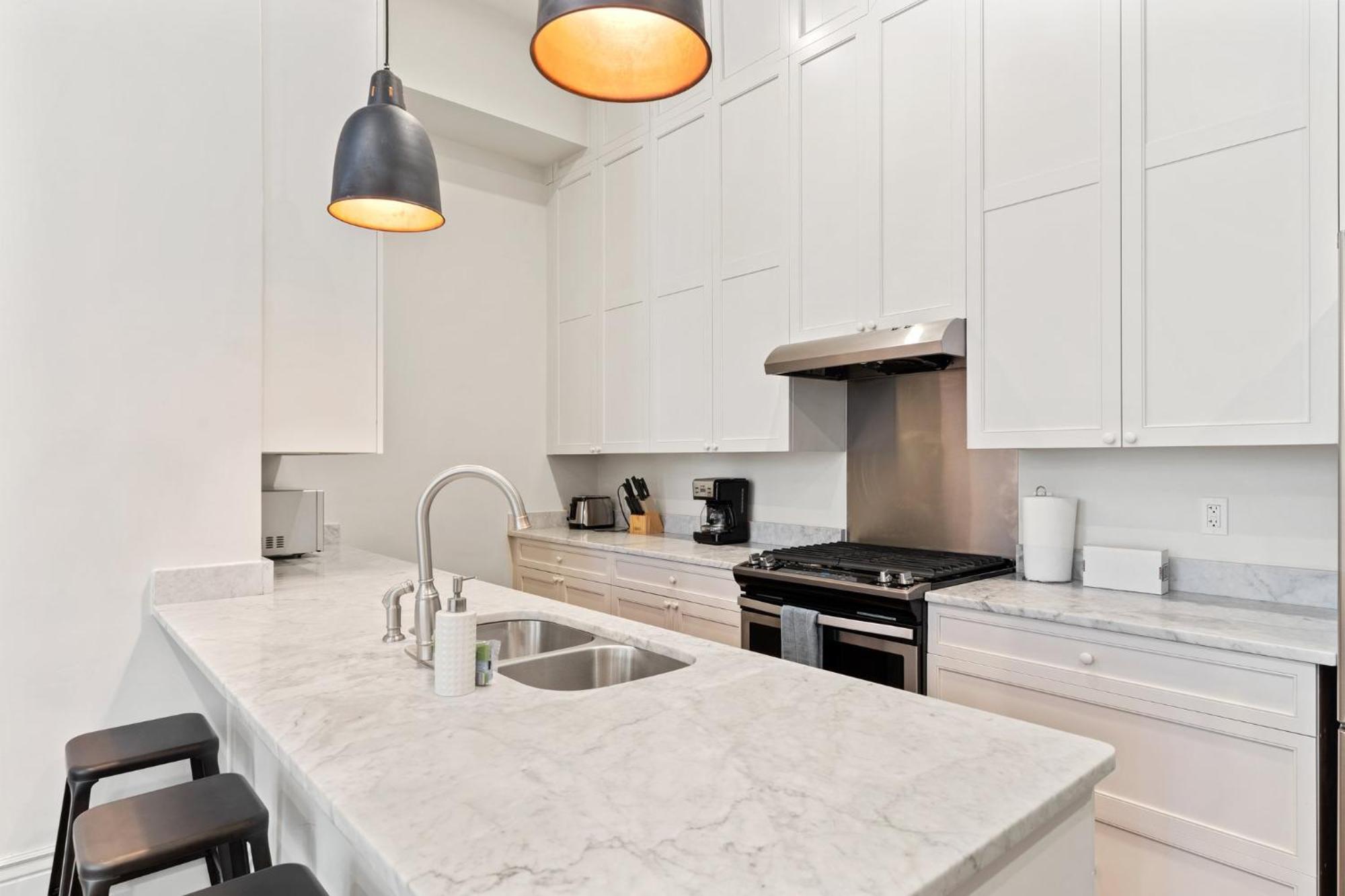 Group-friendly Nola Near Bourbon Hotel *