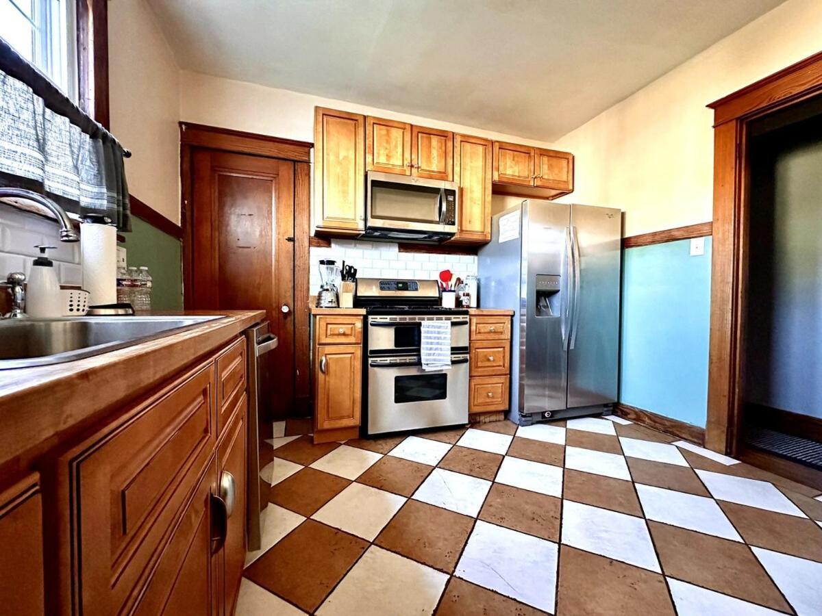 Apartment Mid 2 Br- Beautiful, Renovated Arts & Crafts Flat New Orleans