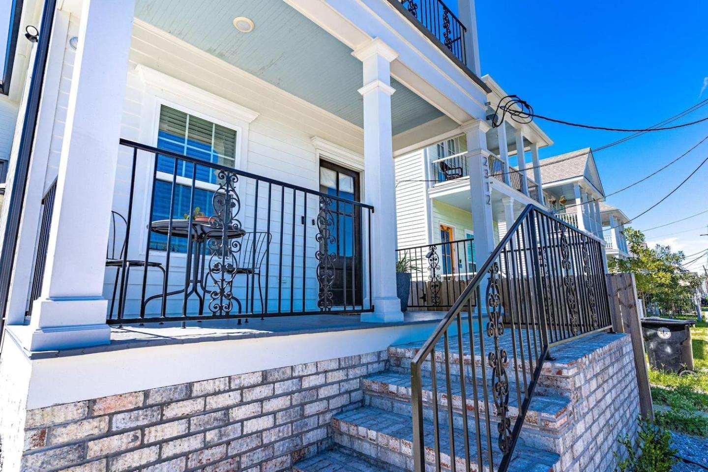 Mid-city W Greenway View & Walk To Superdome Holiday home *