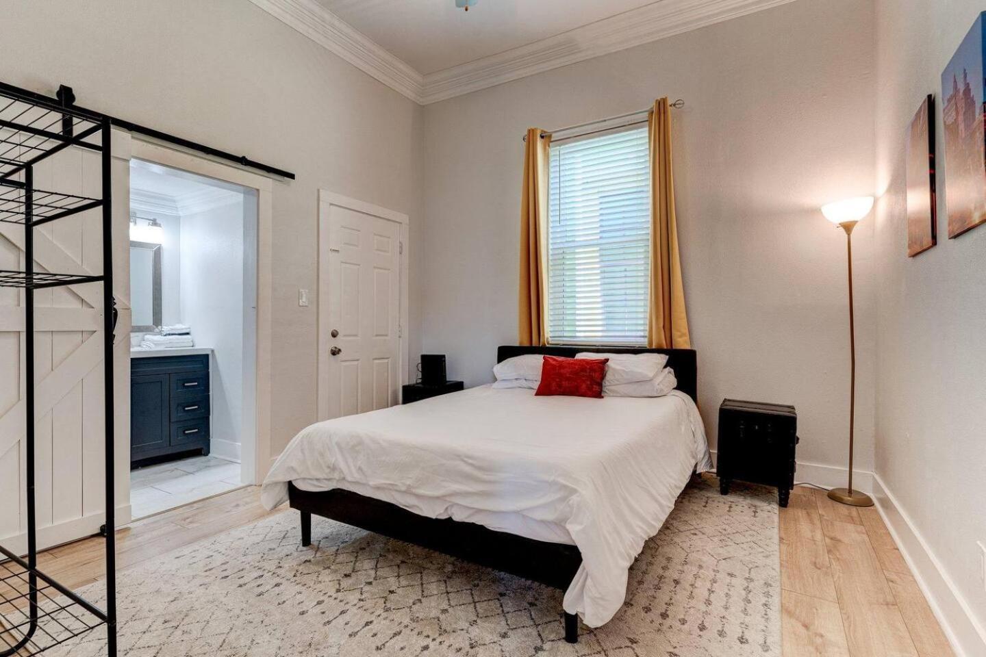 Holiday home Historic Treme 3br Walk To Fq & Fair Grounds