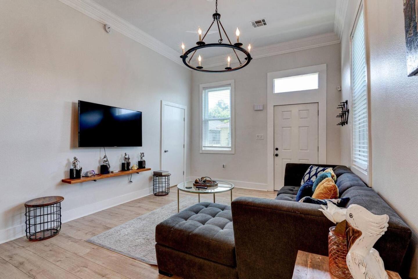 Historic Treme 3br Walk To Fq & Fair Grounds *