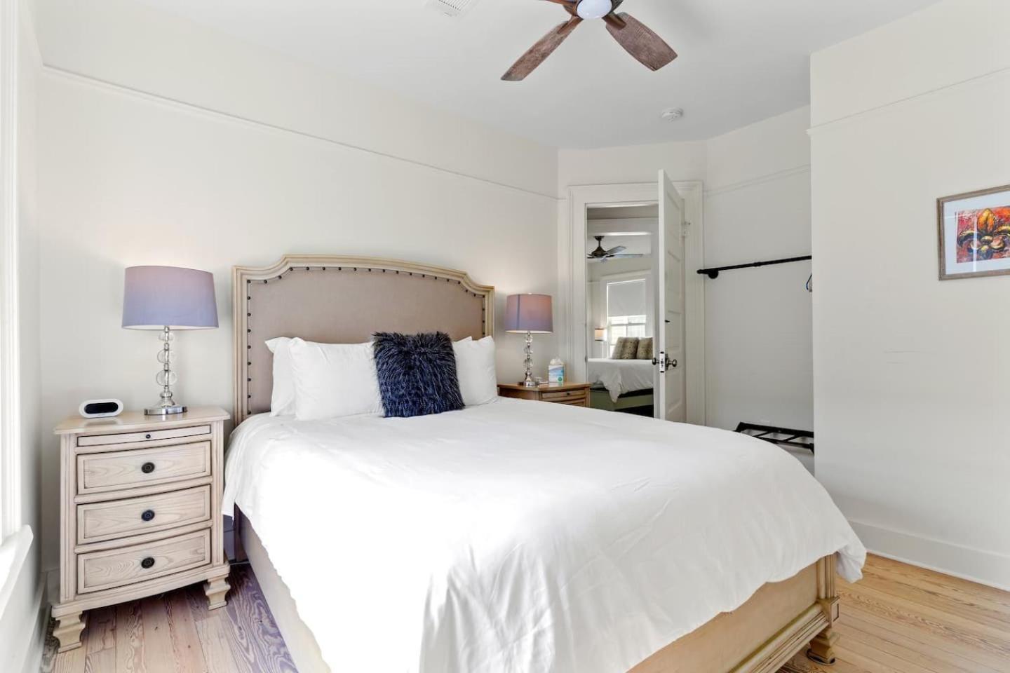 Magazine Street Balcony Retreat Holiday home New Orleans